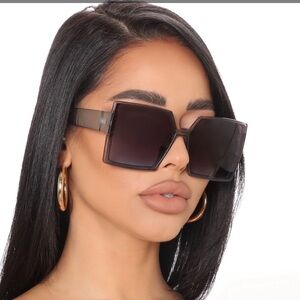 Midnight Madness Sunglasses….Color: Blue/Combo